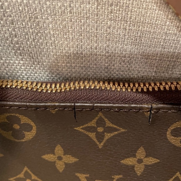 Louis Vuitton Monogram Berri PM - Picture 4 of 10